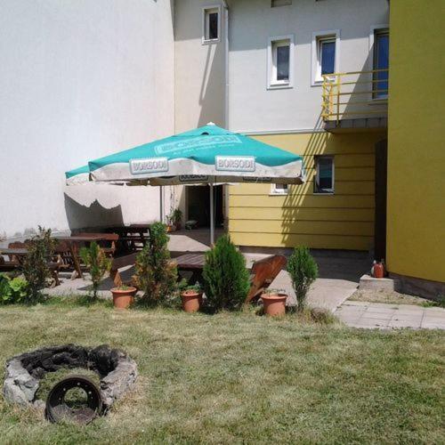 Pajkos Poni Vendeghaz Hotel Miskolc Exterior photo