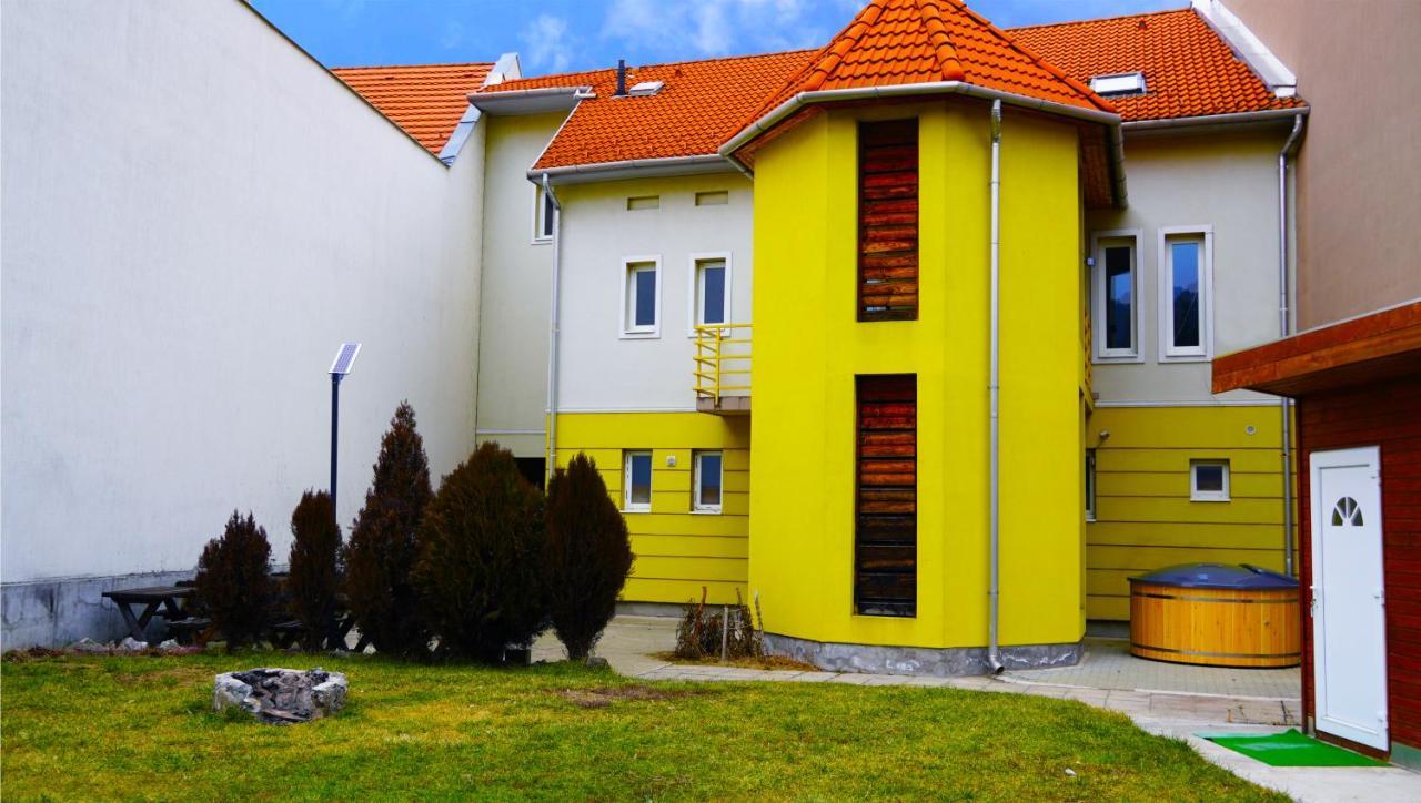 Pajkos Poni Vendeghaz Hotel Miskolc Exterior photo
